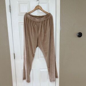 SKIMS Wide Leg Pants in Tan